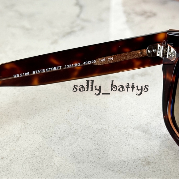 Ray-Ban (Store Display) State Street Gradient Brown Tortoise RB2186 - Picture 11 of 17
